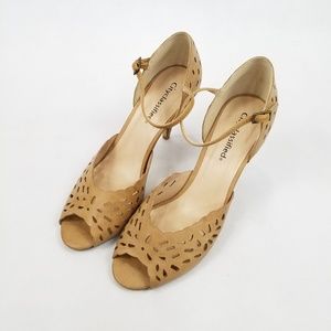 City Classified Strappy open toe Heels